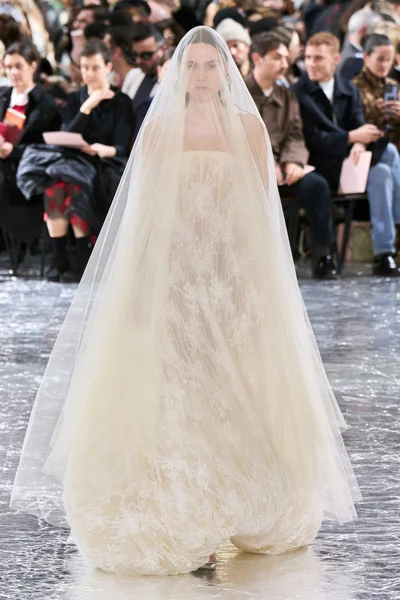 Look 36